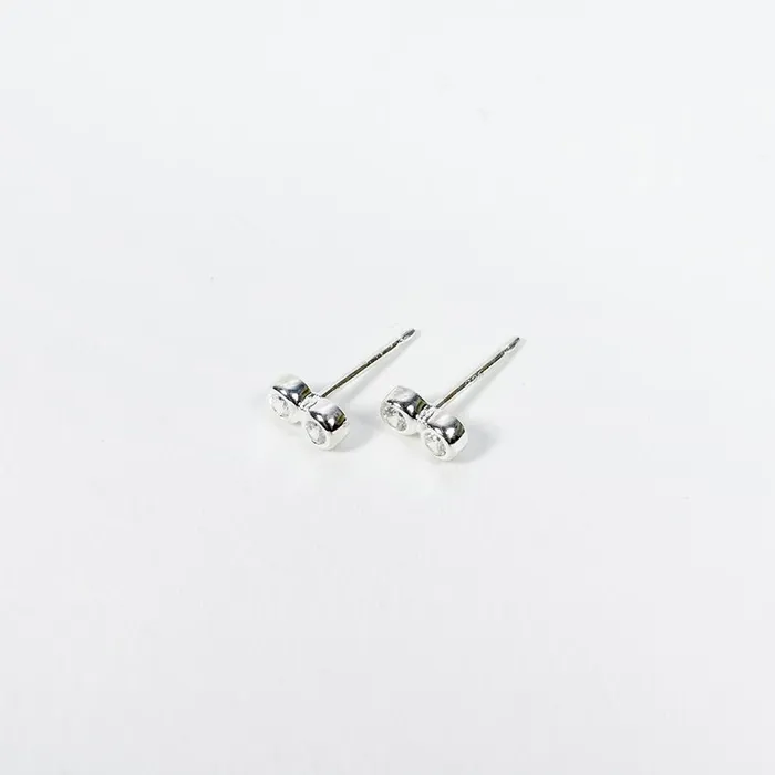 Tashi Rings Silver Crystal Solitaire Studs