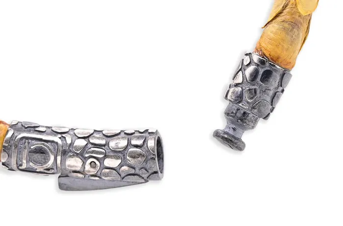 Albert Hern Bracelets Bracelet LivingSkull Men Stingray Leather Two Human Skulls