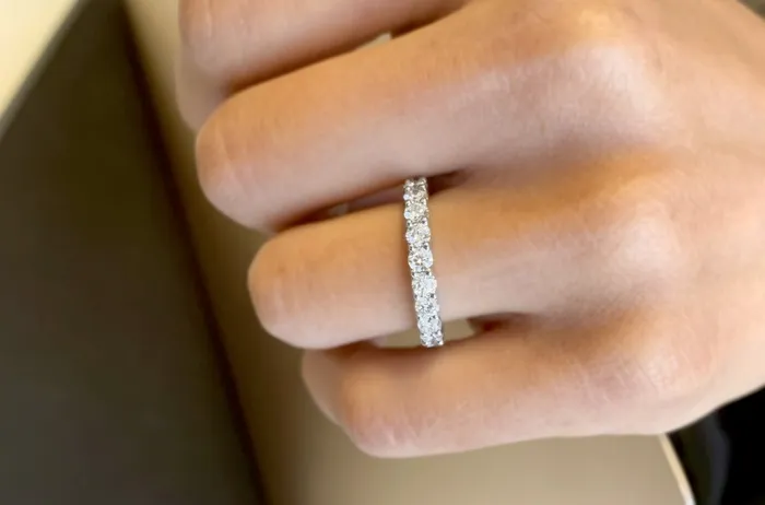 Albert Hern Rings Eternity Ring White Gold with 23 Diamonds 215 cts Albert Hern Rings Eternity Ring White Gold with 23 Diamonds 215 cts