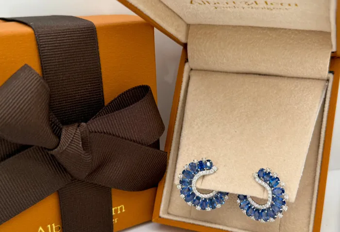 Earrings Albert Hern Earrings 18kt Gold LookAtMe Sapphire Diamonds
