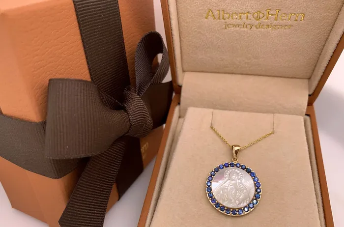 Necklaces Albert Hern Medal Mother of Pearl Miraculous Milagrosa 14kt Gold Gemstones