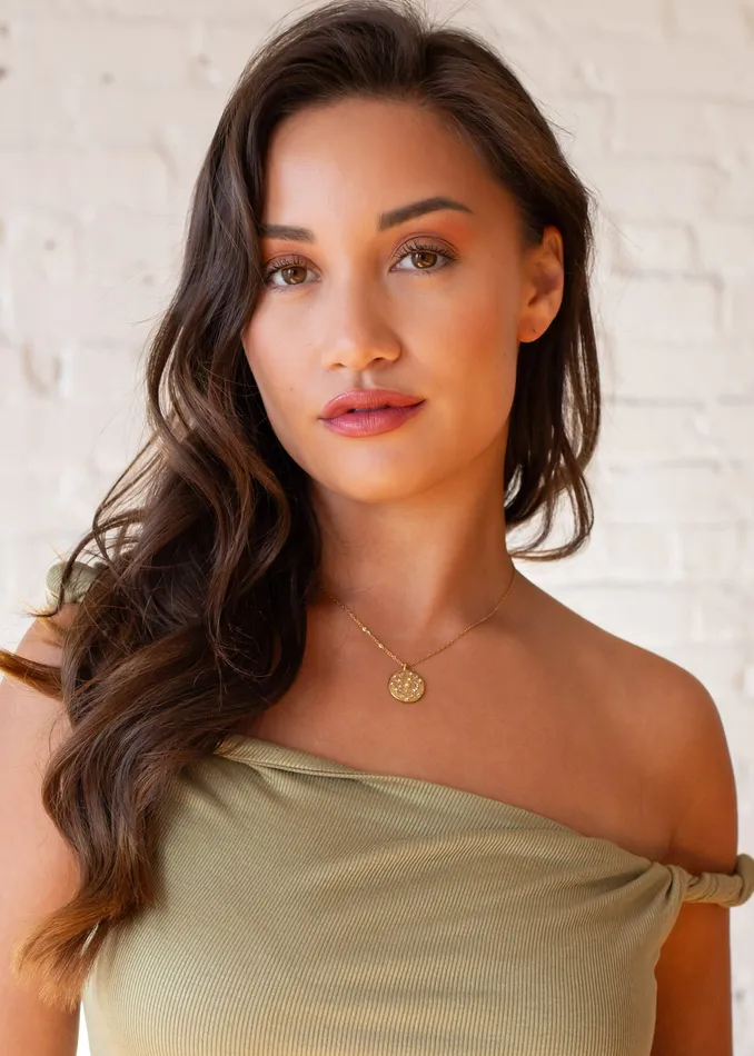 panacheaccessories Necklaces Luxe Gold Circle Rhinestone Pendant Necklace panacheaccessories Necklaces Luxe Gold Circle Rhinestone Pendant Necklace