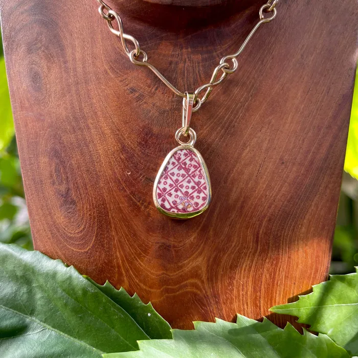 PreStyled Sets Crucian Gold Rasberry Diamonds 14k Gold Pendant