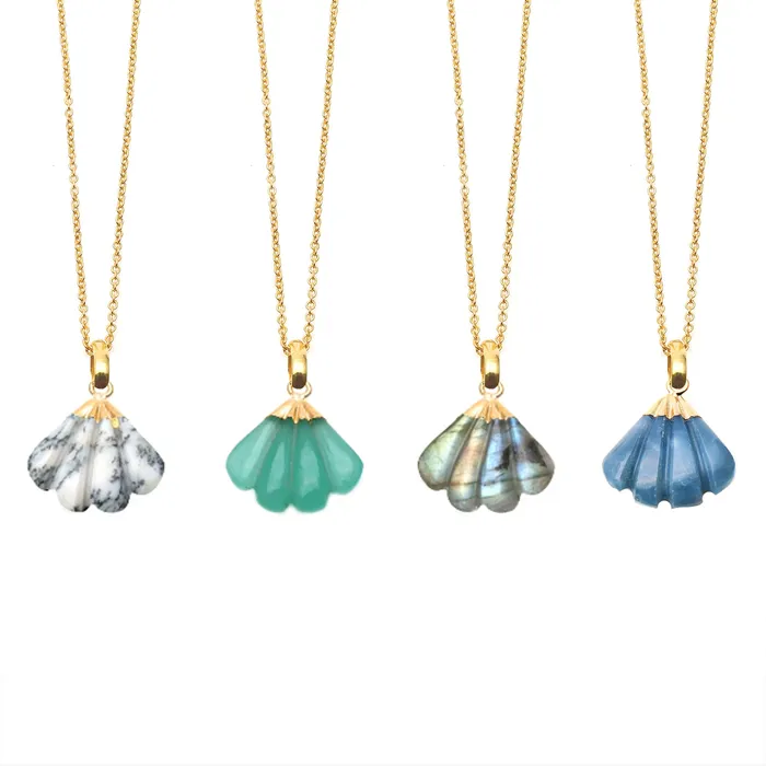 Charm Necklaces GemMartUSA Sea Shell Gemstone Charm 22x21mm Gold Electroplated Charm Necklaces GemMartUSA Sea Shell Gemstone Charm 22x21mm Gold Electroplated