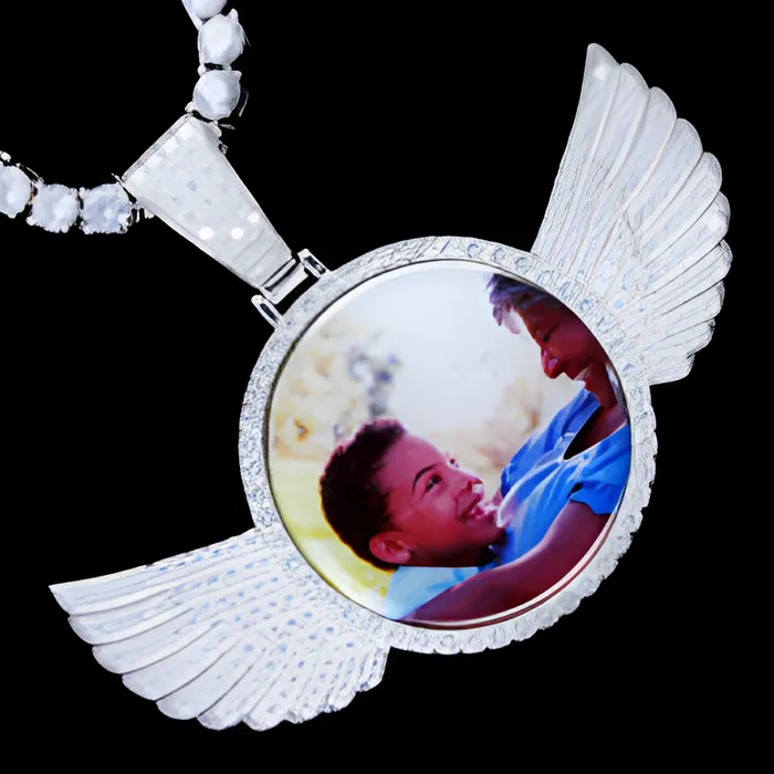 Customized Jewel Necklaces Winged Custom Pendant With Gemstone
