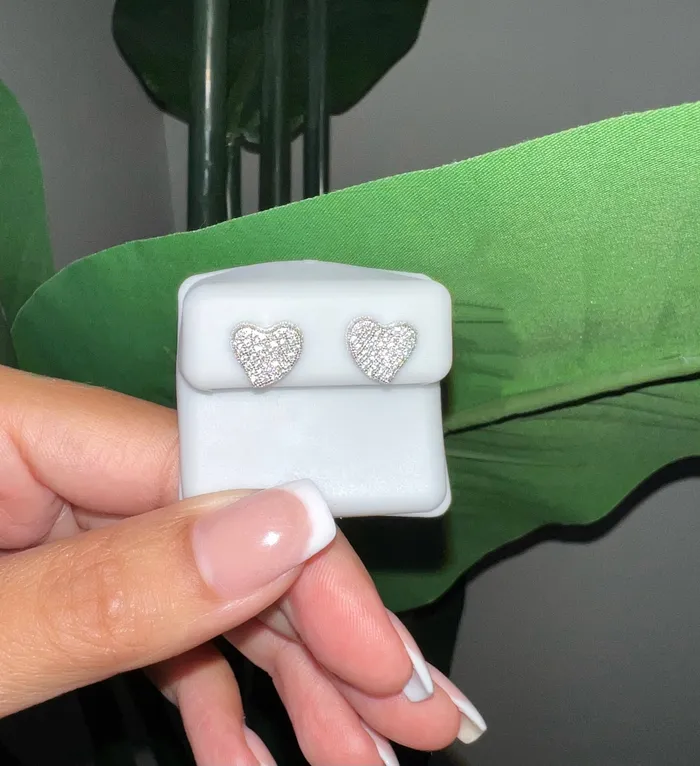 Earrings CharmBox Wavy Heart Earrings