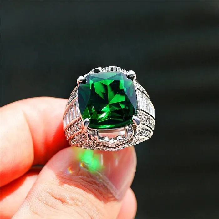 Lab Diamonds London Green Diamond Ring Emerald Green Diamond Ring Iced Out Ring Green Engagement Ring Green Engagement Ring Big Diamond Ring Rings