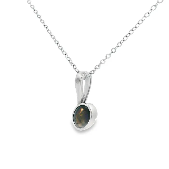 Necklaces Australian Opal Cutters Australian Opal Black Pendant set in Sterling Silver Necklaces Australian Opal Cutters Australian Opal Black Pendant set in Sterling Silver