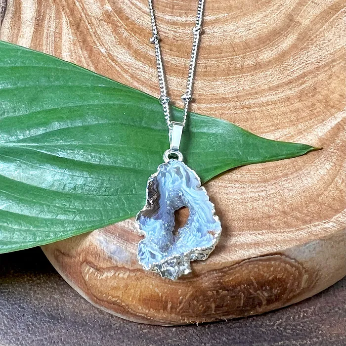 Necklaces Lily Rose Jewelry Inner Peace Druzy Quartz Black Lace Agate Geode Slice Pendant 18 2 White Gold Necklace