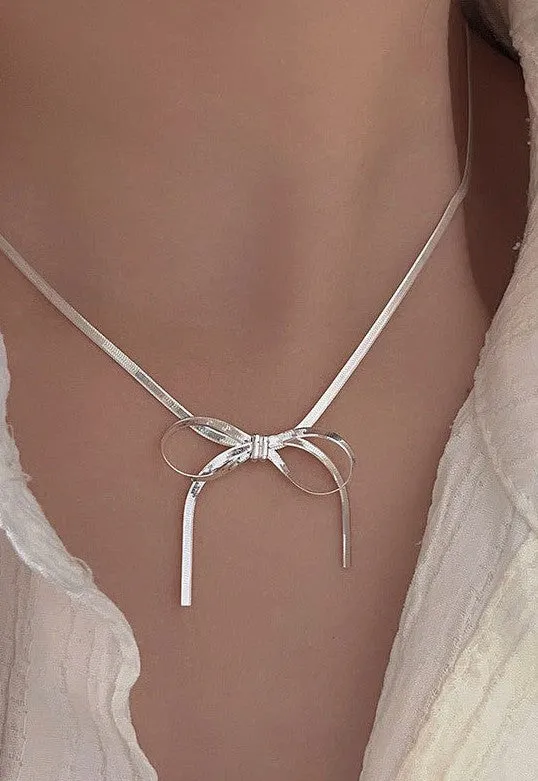 Necklaces Miss Sparkling Bow Necklace
