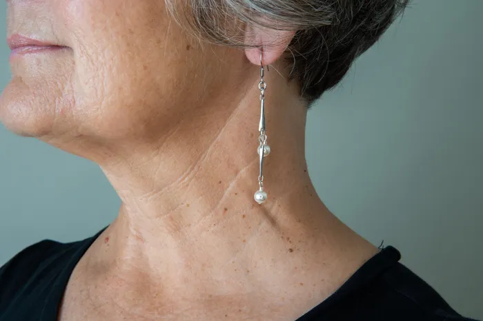 Carolily Finery Earrings Helga Earrings Carolily Finery Earrings Helga Earrings