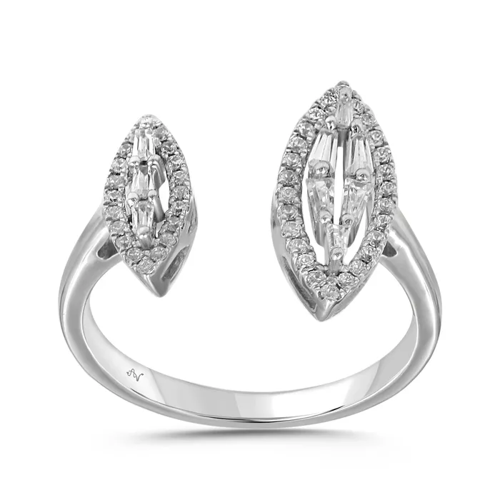 Rings AV LADIES RING 040CT ROUNDBAGUETTE DIAMOND 14K WHITE GOLD