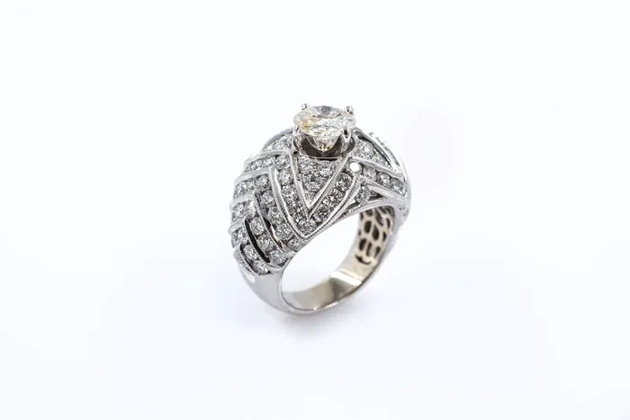 Rings Crown Jewels Coin 420 ctw Round Brilliant Cut Diamond Cocktail Ring
