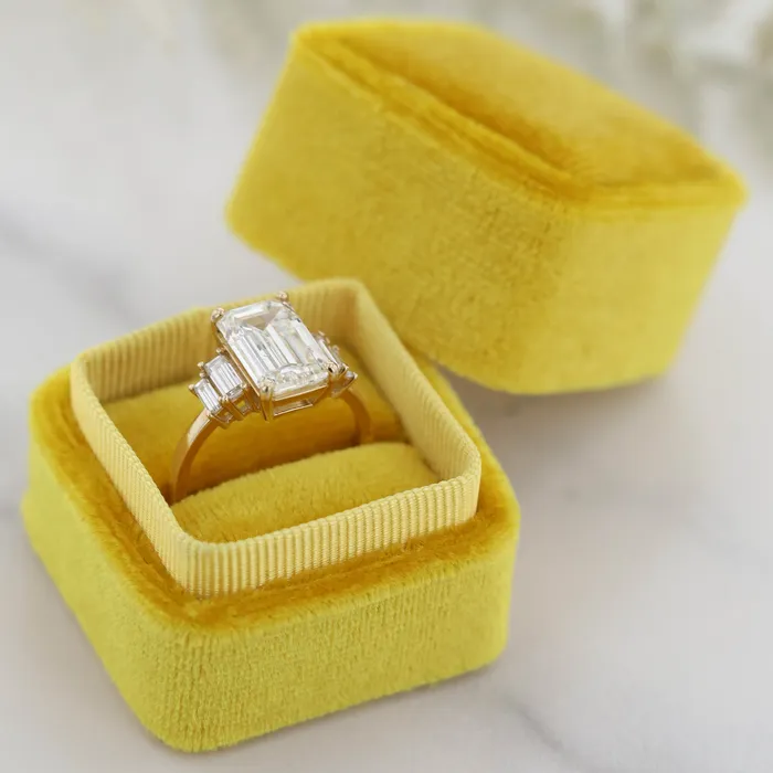 Rings VENVS The Wolfe 18k Yellow Size 9 Stone Moissanite Round 85mm Yellow Ring Box Custom Engraving 0 Rings VENVS The Wolfe 18k Yellow Size 9 Stone Moissanite Round 85mm Yellow Ring Box Custom Engraving 0