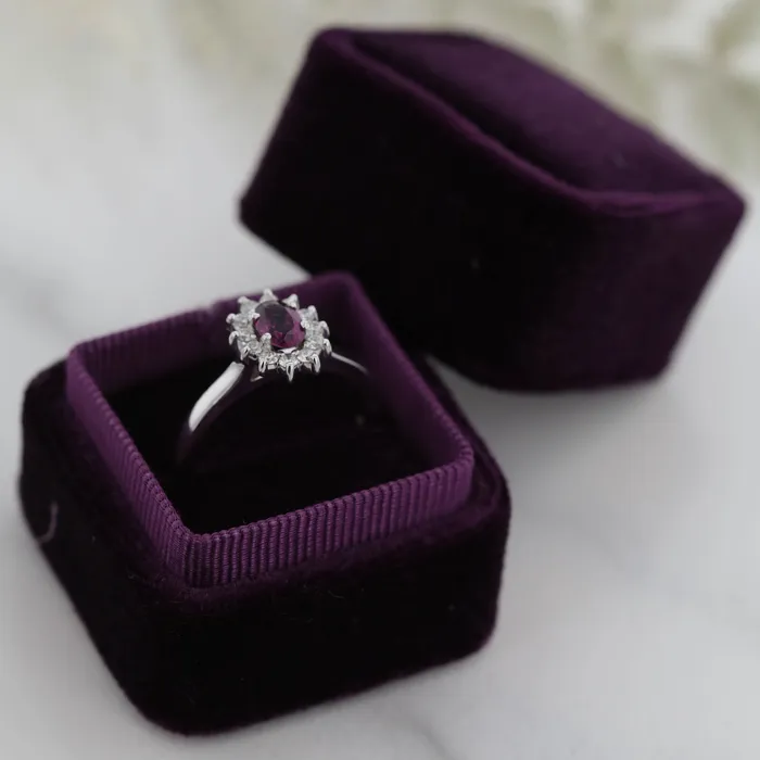The Leda Platinum White Size 8 Stone RU3 Purple Ring Box Custom Engraving 0 VENVS Rings The Leda Platinum White Size 8 Stone RU3 Purple Ring Box Custom Engraving 0 VENVS Rings