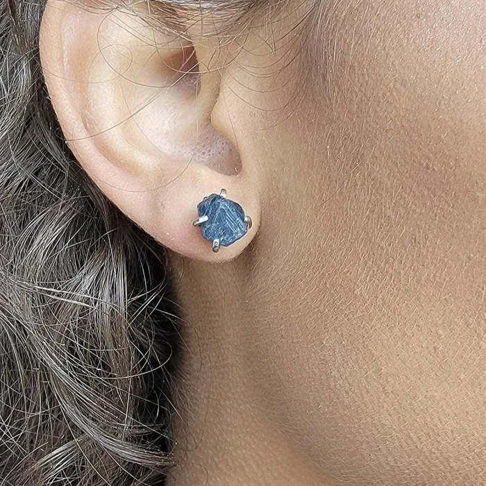 Uniquelan Jewelry Earrings Raw Blue Sapphire Stud Earrings