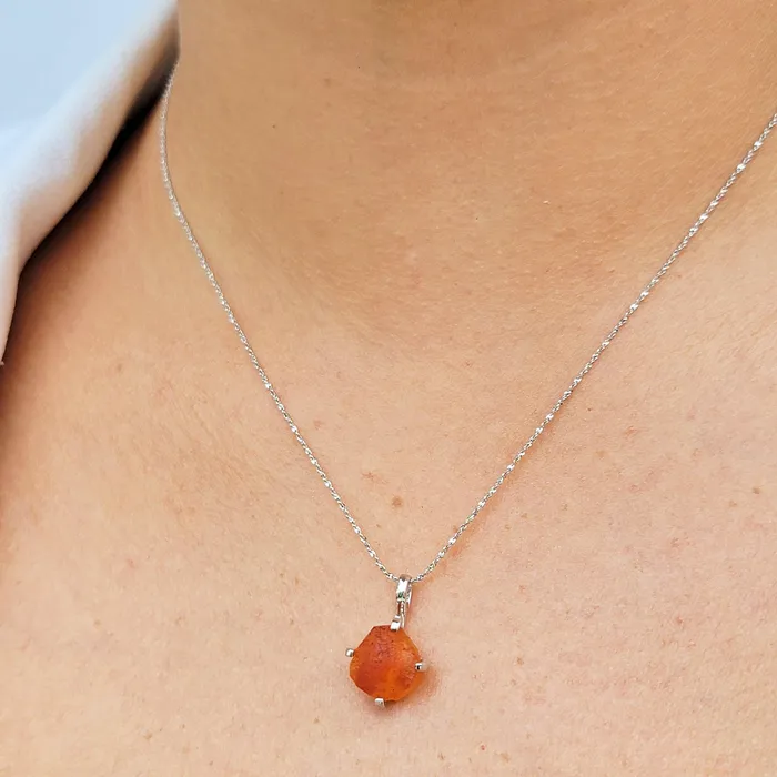 Uniquelan Jewelry Necklaces Raw Carnelian Pendant Necklace