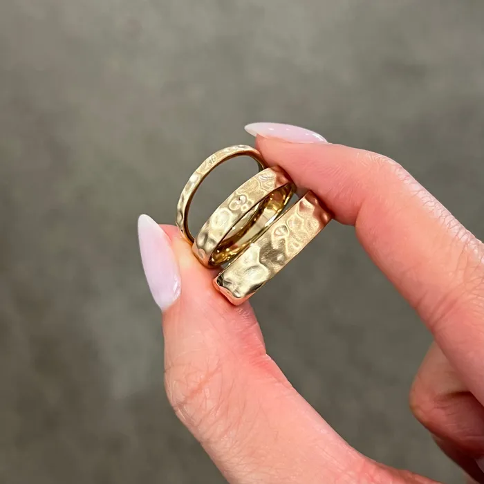 Valerie Madison Fine Jewelry Ready To Ship 2mm Dunes Wedding Band Size 575 18K Yellow Gold Rings Valerie Madison Fine Jewelry Ready To Ship 2mm Dunes Wedding Band Size 575 18K Yellow Gold Rings